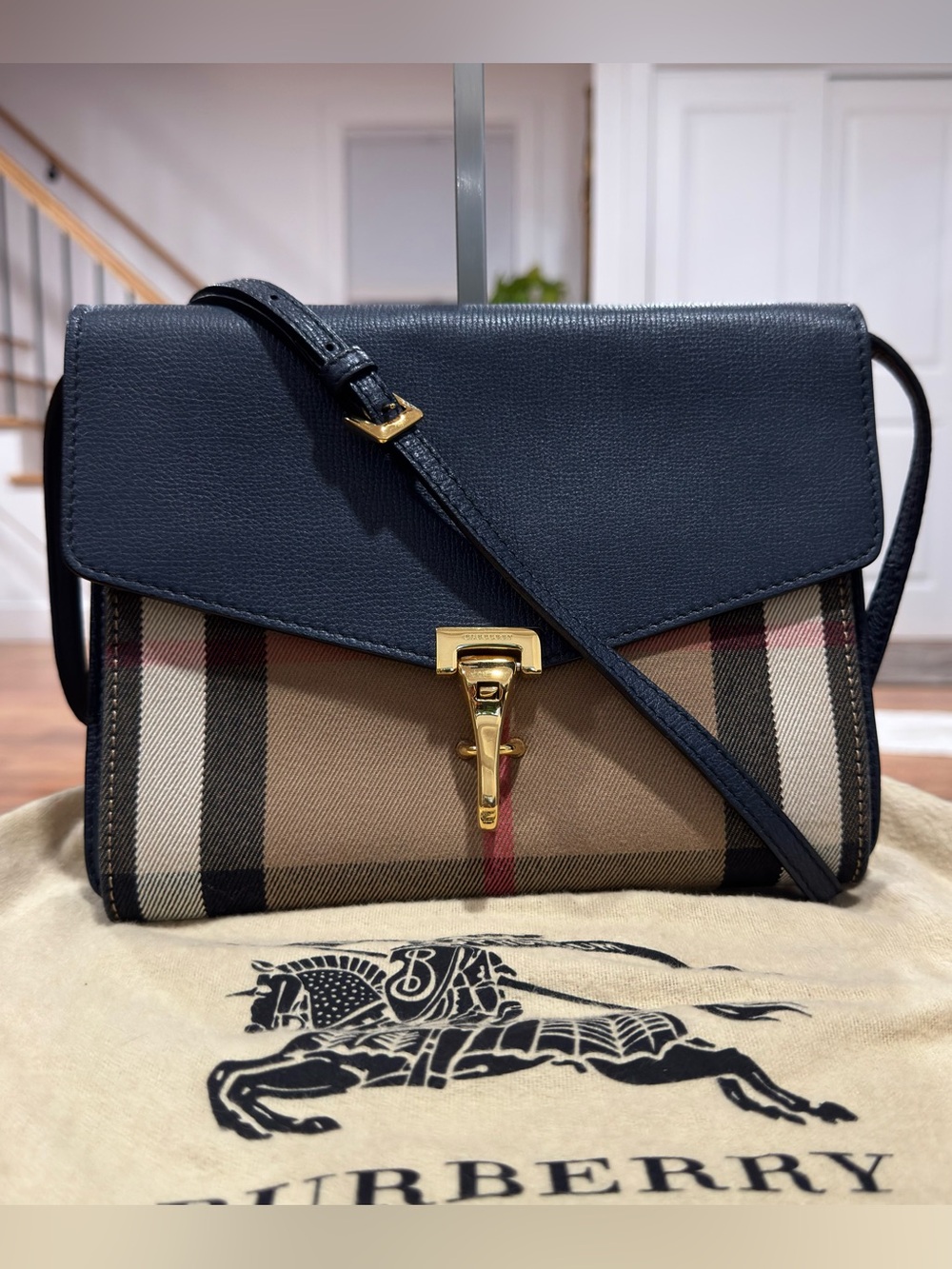 Burberry House Check Canvas Blue Leather Macken
Crossbody Bag - Picture 1 of 13